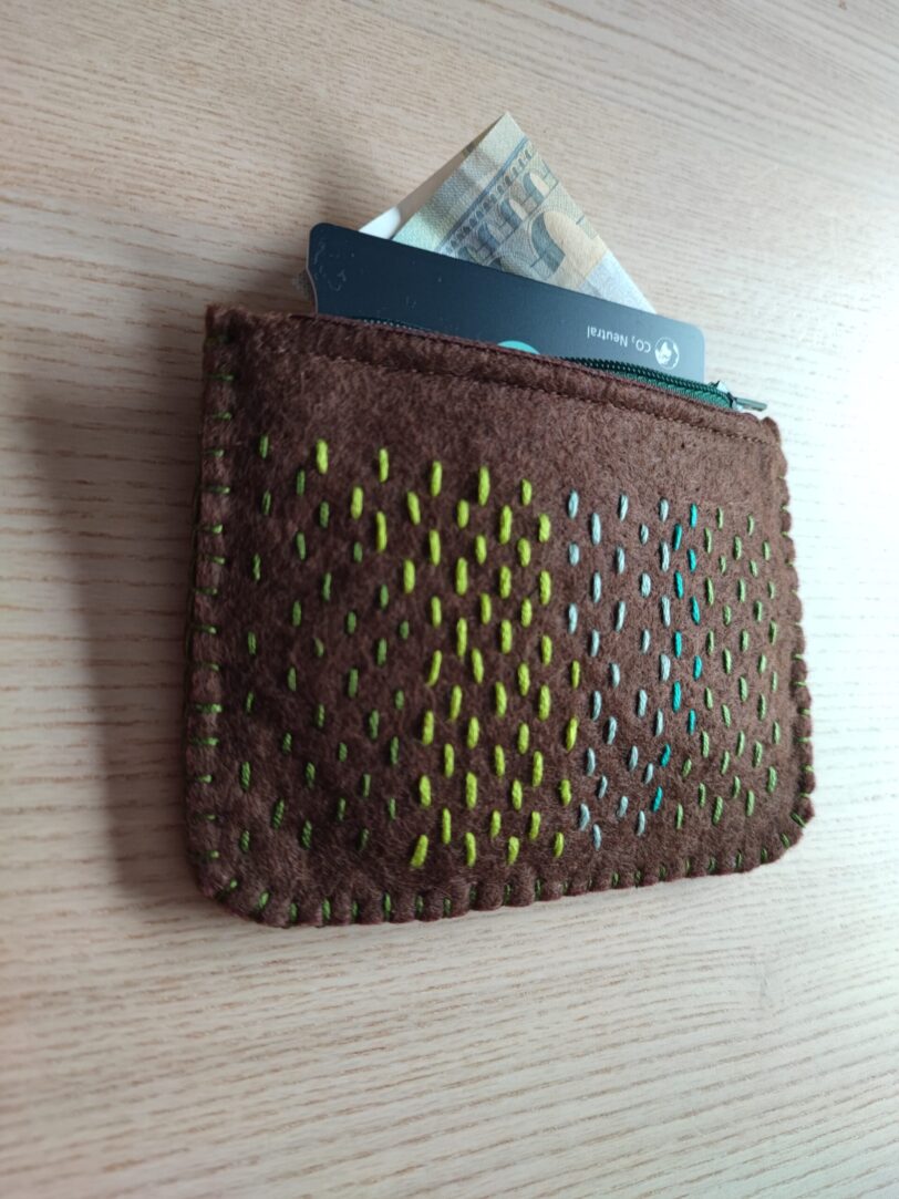 Monedero de Fieltro Bordado Brown and Green Rain Drops - Imagen 3