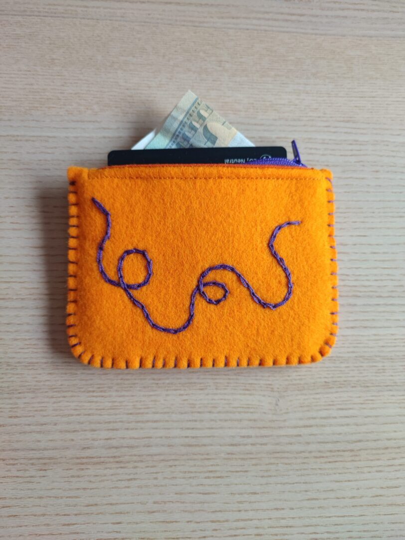 Monedero de Fieltro Bordado Orange and Purple Doodle - Imagen 4