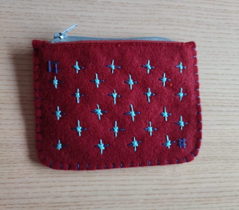 Monedero de Fieltro Bordado Granade anb Blue Shimmening
