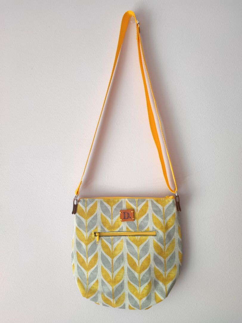 Sling Bag Vintage Leaves